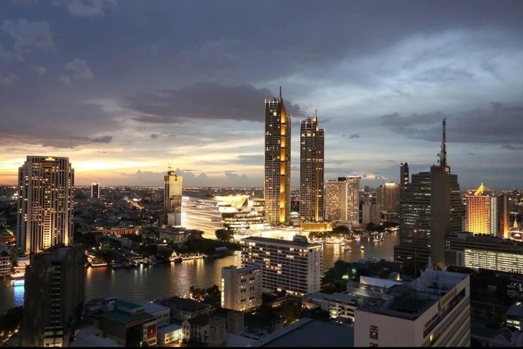 Central Bangkok, 5 Stars River View & Characteristic Decor 外观 照片